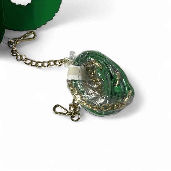 Loungefly Disney Chip & Dale Figural Christmas Wreath Crossbody Bag - Picture 4 of 5